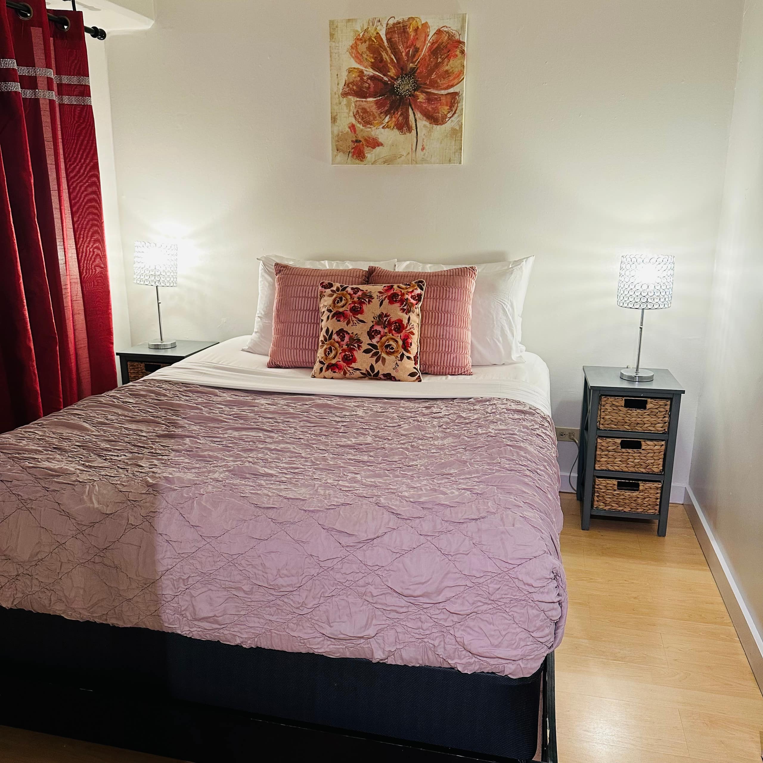 Condo in Honolulu · ★4.75 · 2 bedrooms · 3 beds · 1 private bath - Image 17