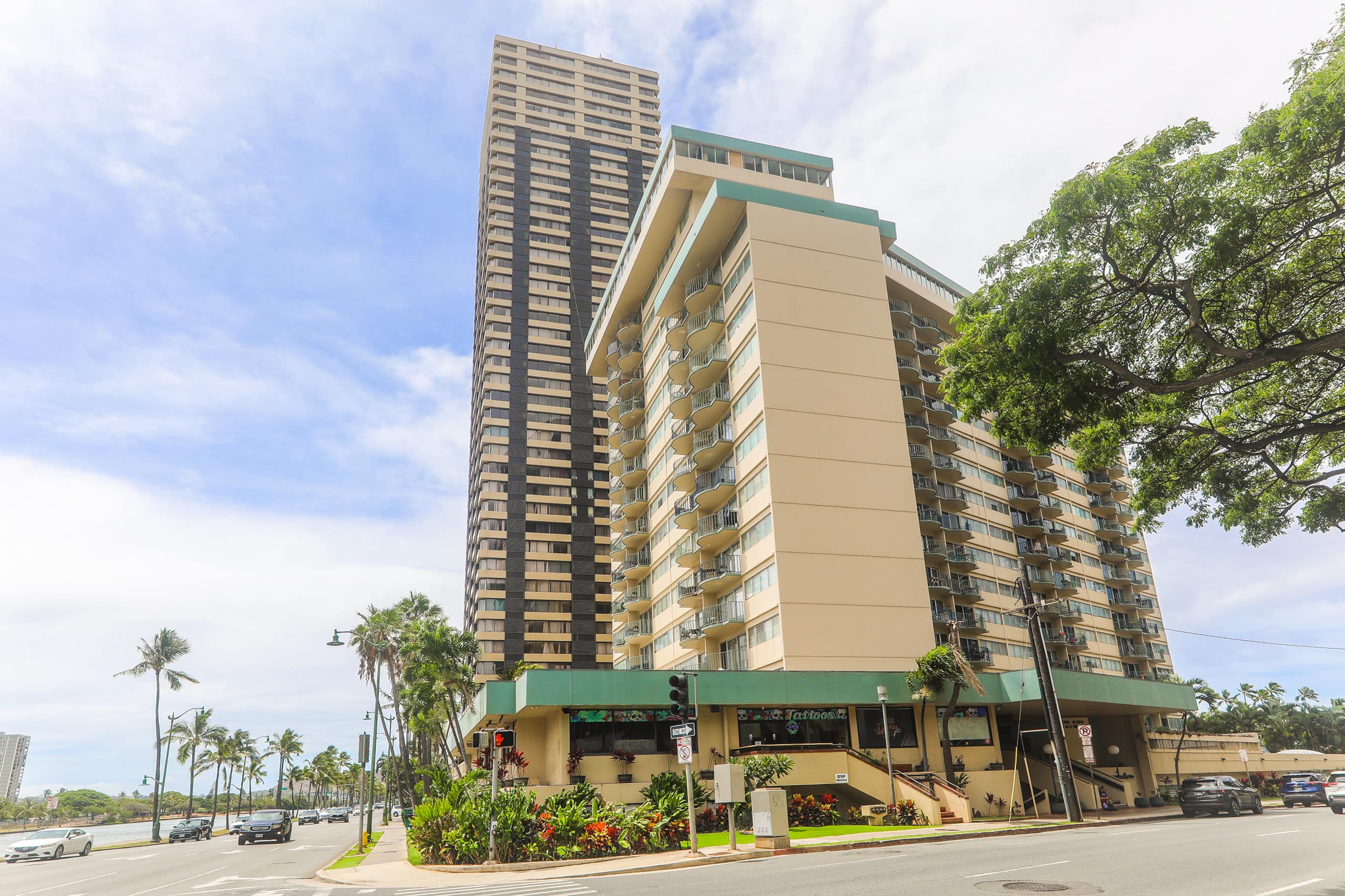 Condo in Honolulu · ★4.75 · 2 bedrooms · 3 beds · 1 private bath - Image 29