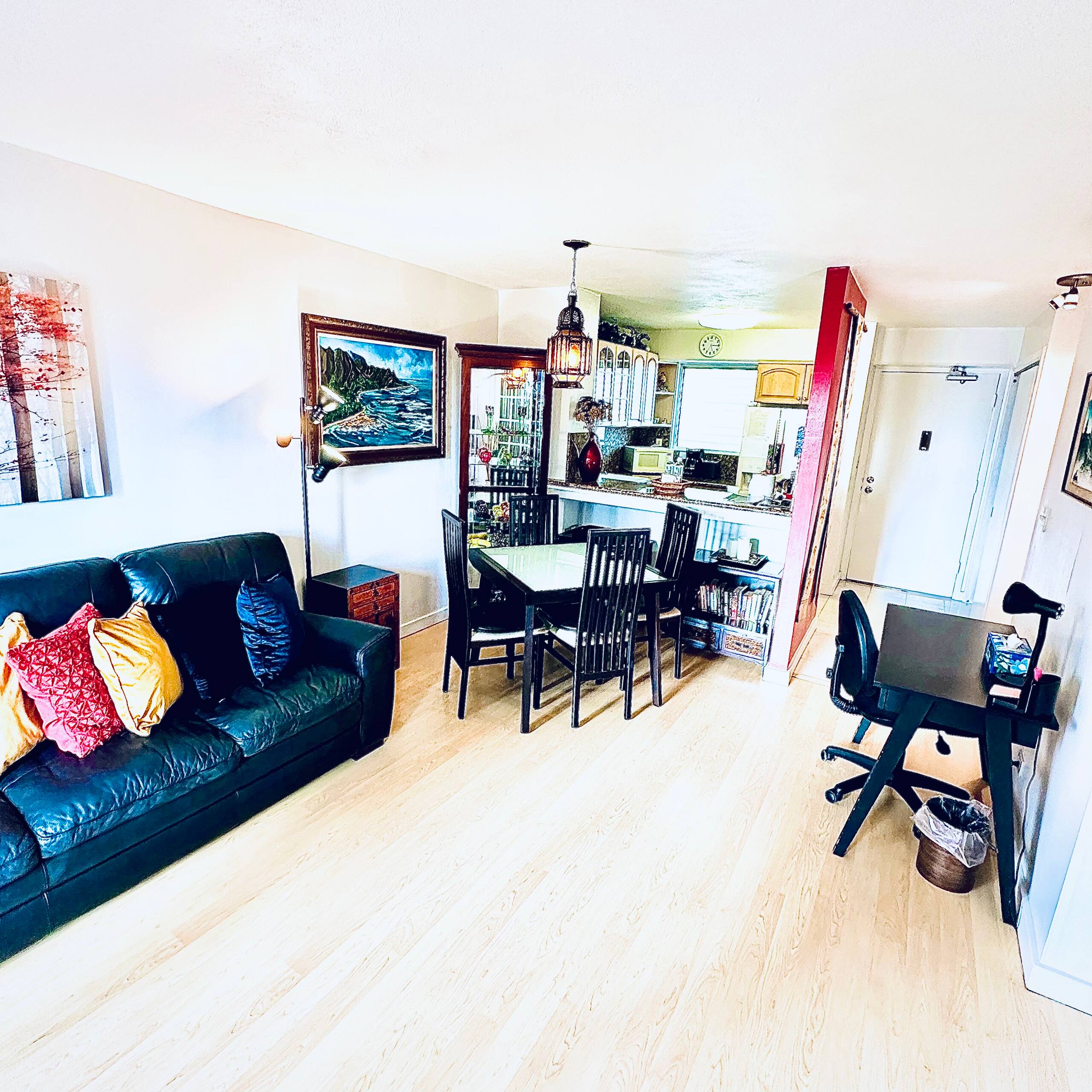Condo in Honolulu · ★4.75 · 2 bedrooms · 3 beds · 1 private bath - Image 2