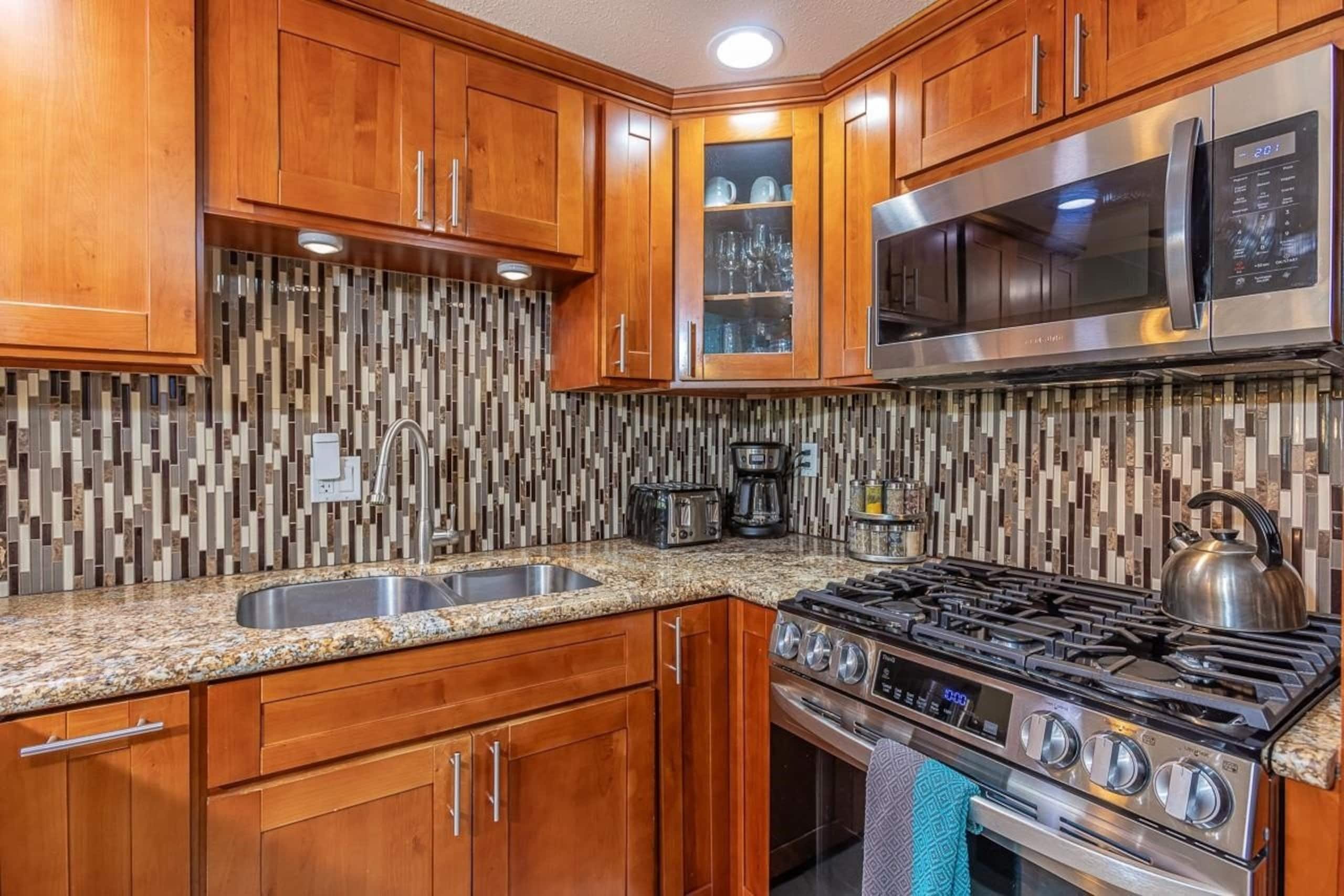 Condo in Kihei · ★4.91 · 1 bedroom · 1 bed · 1 private bath - Image 10