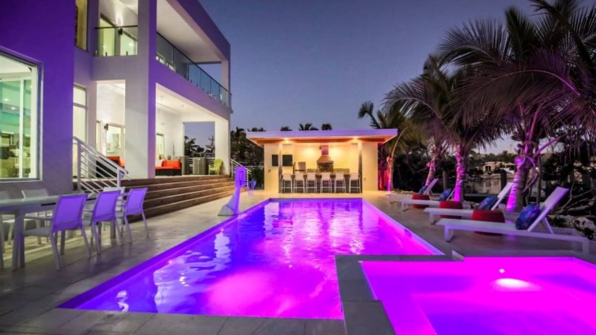 Sunrise Paradise on Sombrero Brand New 4 bed 5 bat