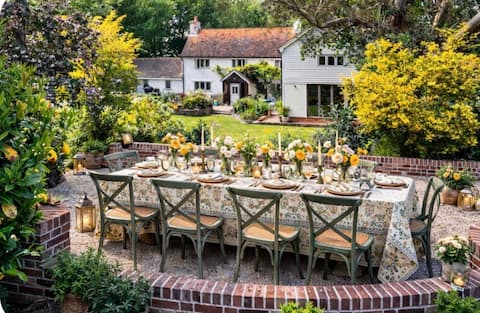 Country property near beaches with hot tub
