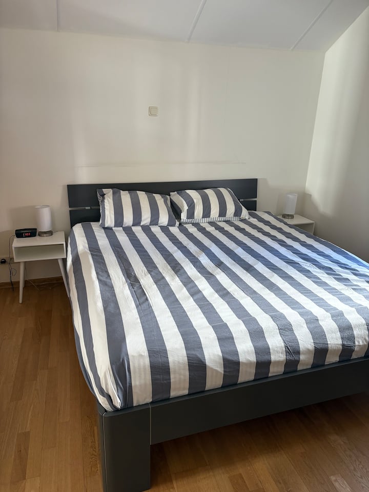 غرفة النوم 1