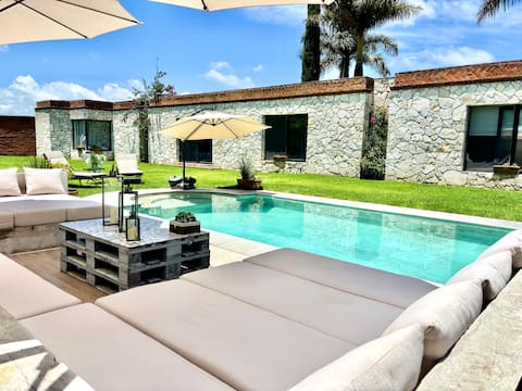 “La Encina MX” Beautiful house, cook for 20 people