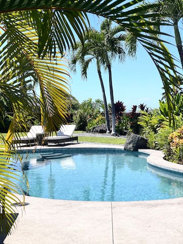 Big Island Hawaii Luxury Pool Villa – Hale Aliʻi