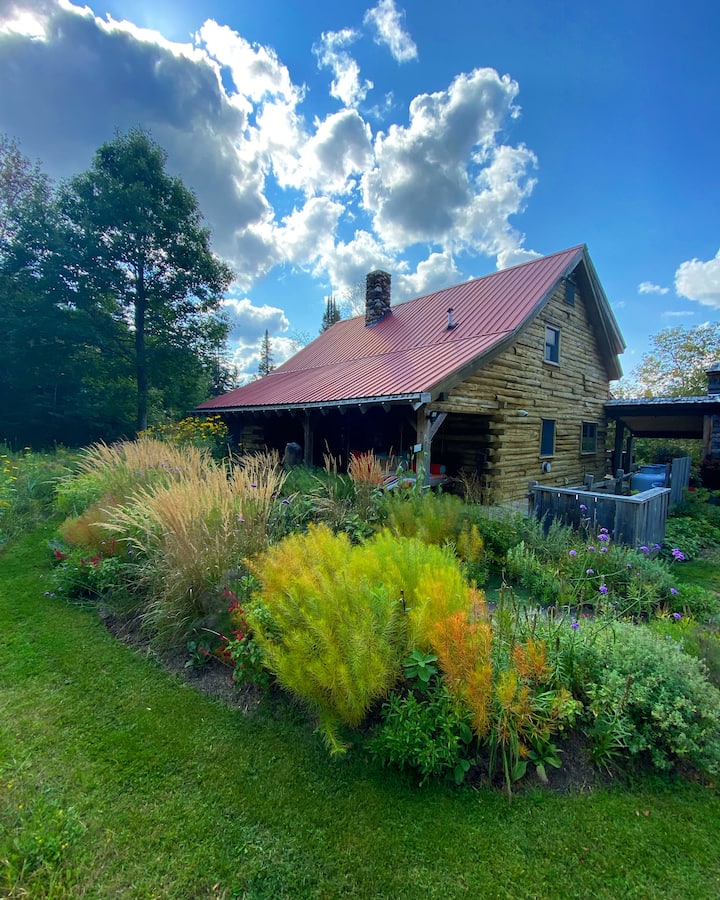 Romantic NEK Log Cabin w/ Hot Tub & StoneFireplace