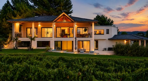 Luxury Villa • Heated indoor pool