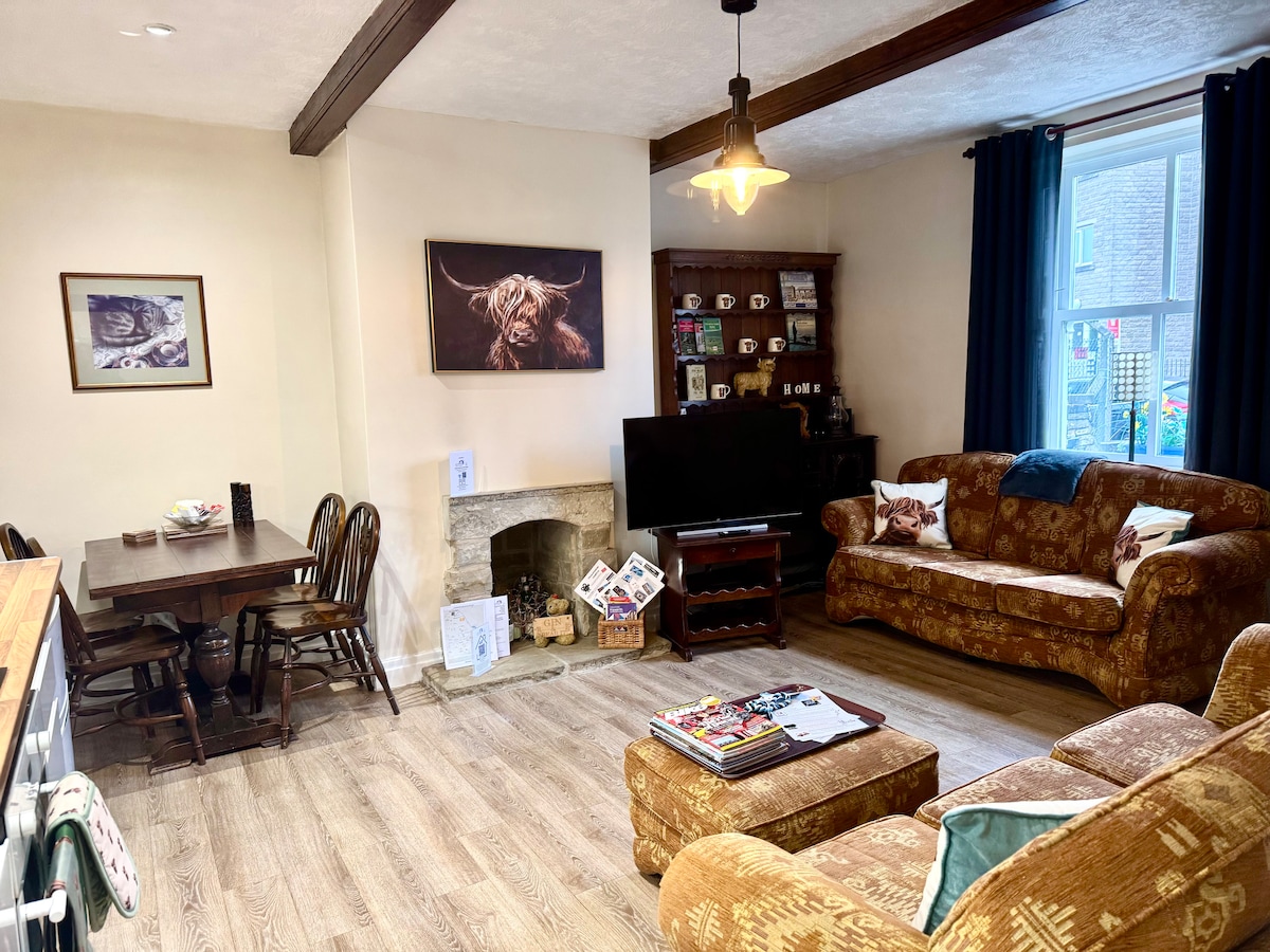 Top performing Airbnb: Brienda Cottage, Couples, Contractors, van parking in West Yorkshire