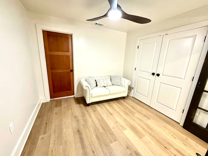 მისაღები ოთახი 2