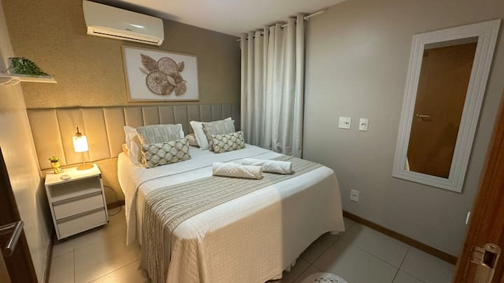 Kitanda cha ukubwa wa kawaida, kiyoyozi, chumba cha kujitegemea, kamili na chenye starehe. 