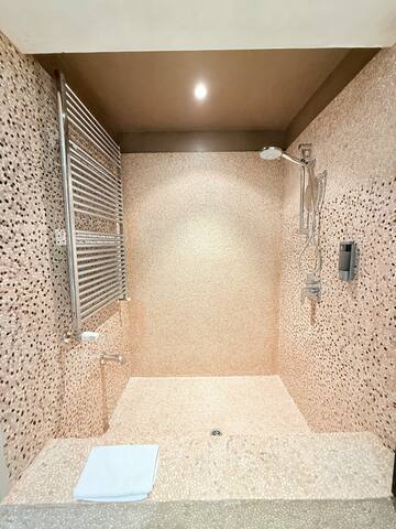 Piazza di Spagna Luxury and Spa gallery image 5