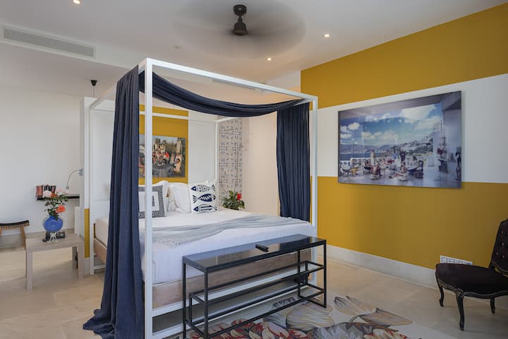 Bungalow bedroom attached to main building