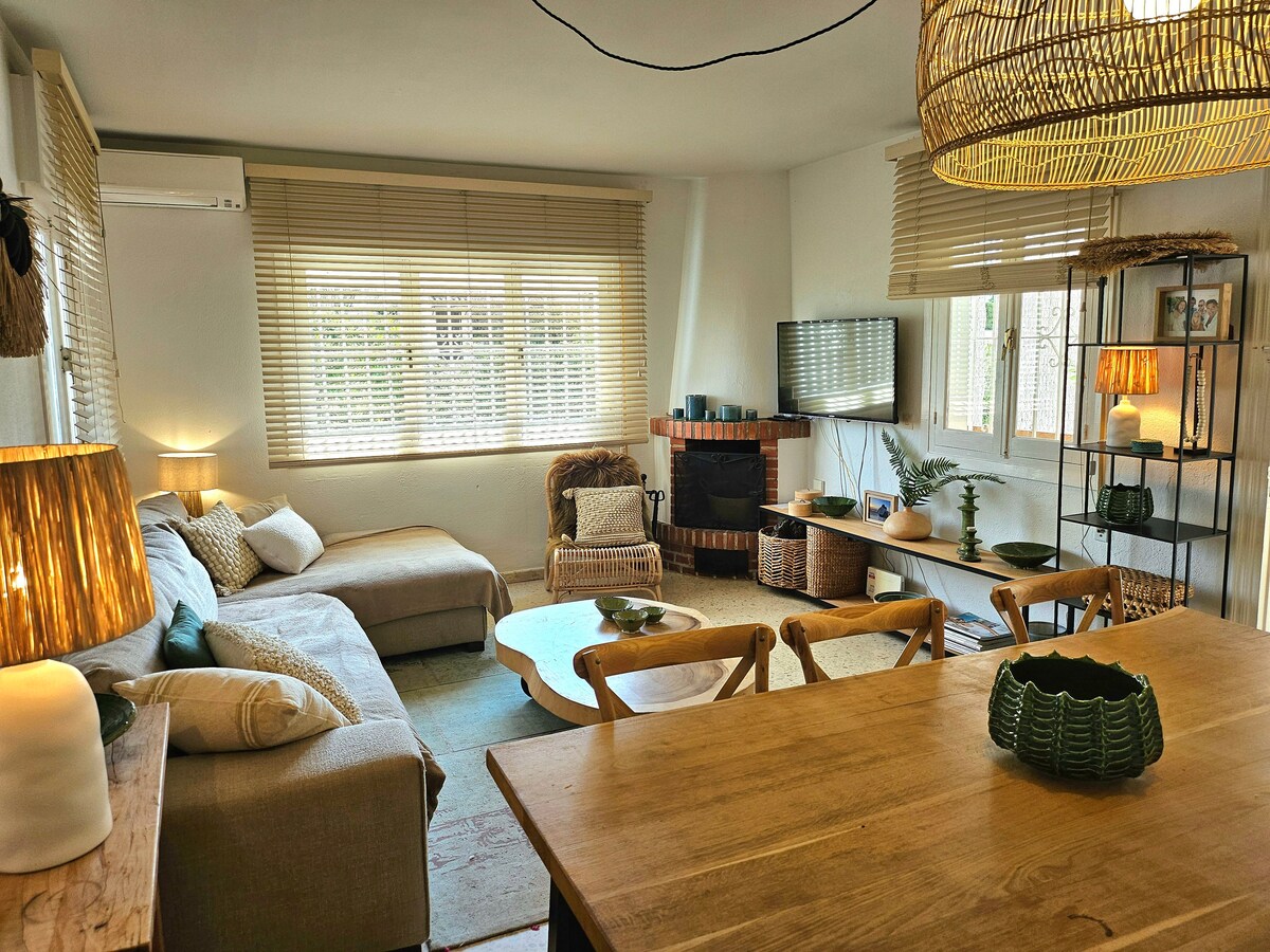 'Casabella' cosy beach holiday villa in Marbella 4