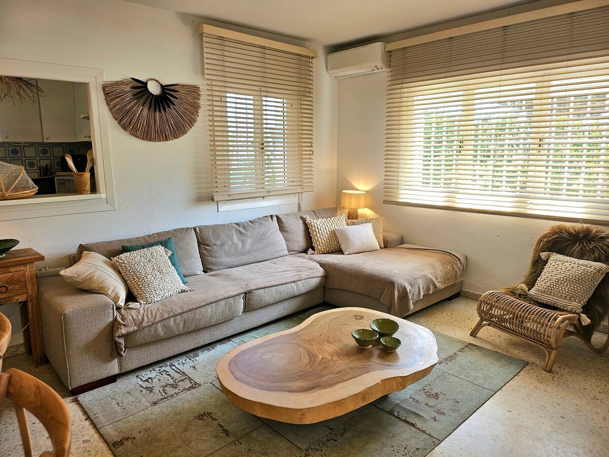 'Casabella' cosy beach holiday villa in Marbella 3