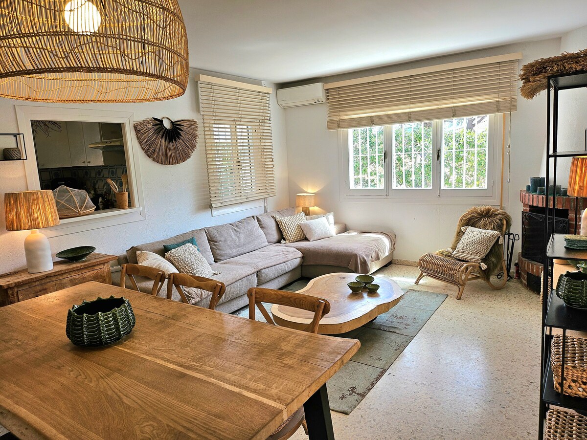 'Casabella' cosy beach holiday villa in Marbella 2