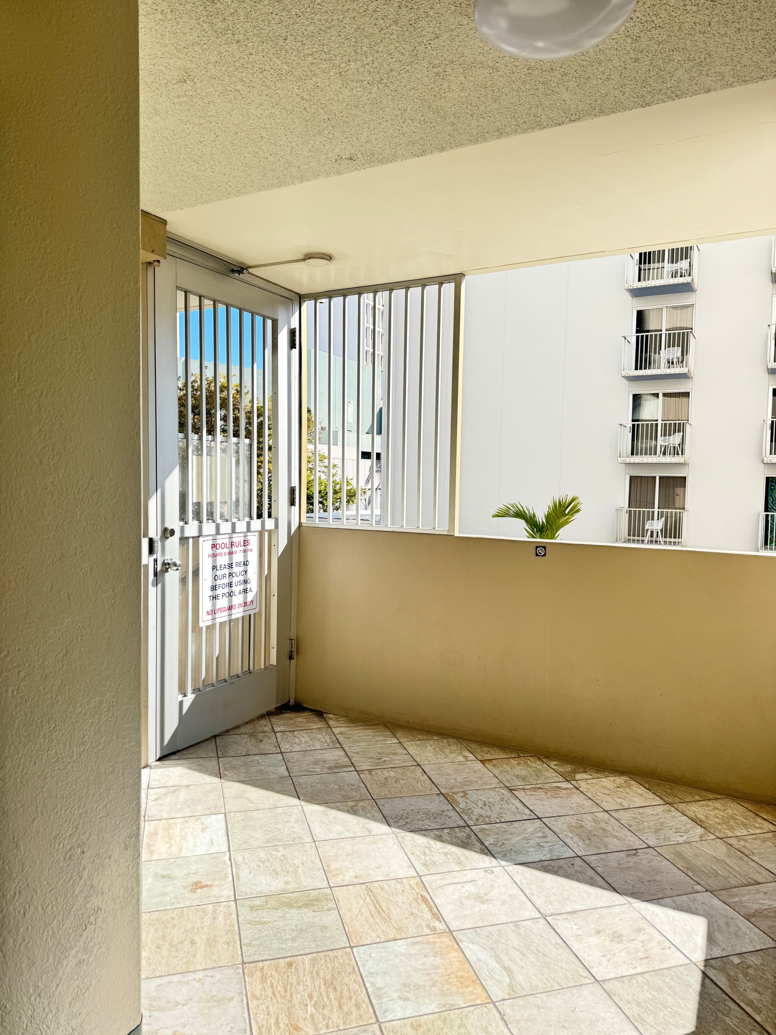 Condo in Honolulu · ★4.9 · Studio · 1 bed · 1 private bath - Image 25