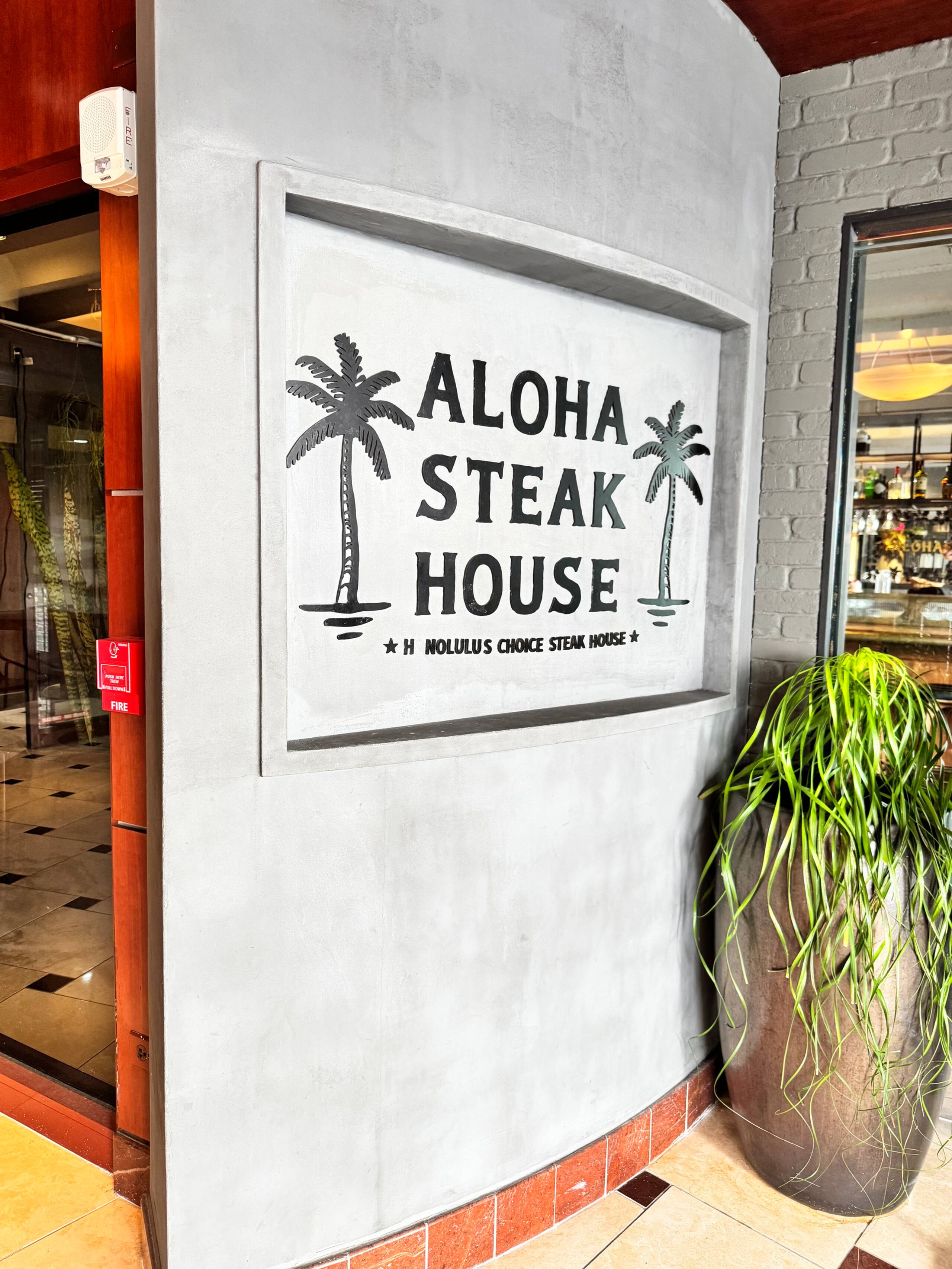 Condo in Honolulu · ★4.9 · Studio · 1 bed · 1 private bath - Image 38