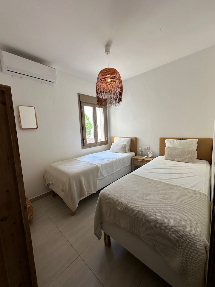 غرفة النوم 2