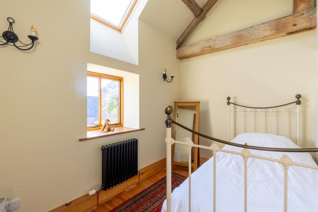 По-малка спалня (по избор за резервации с 3 гости)