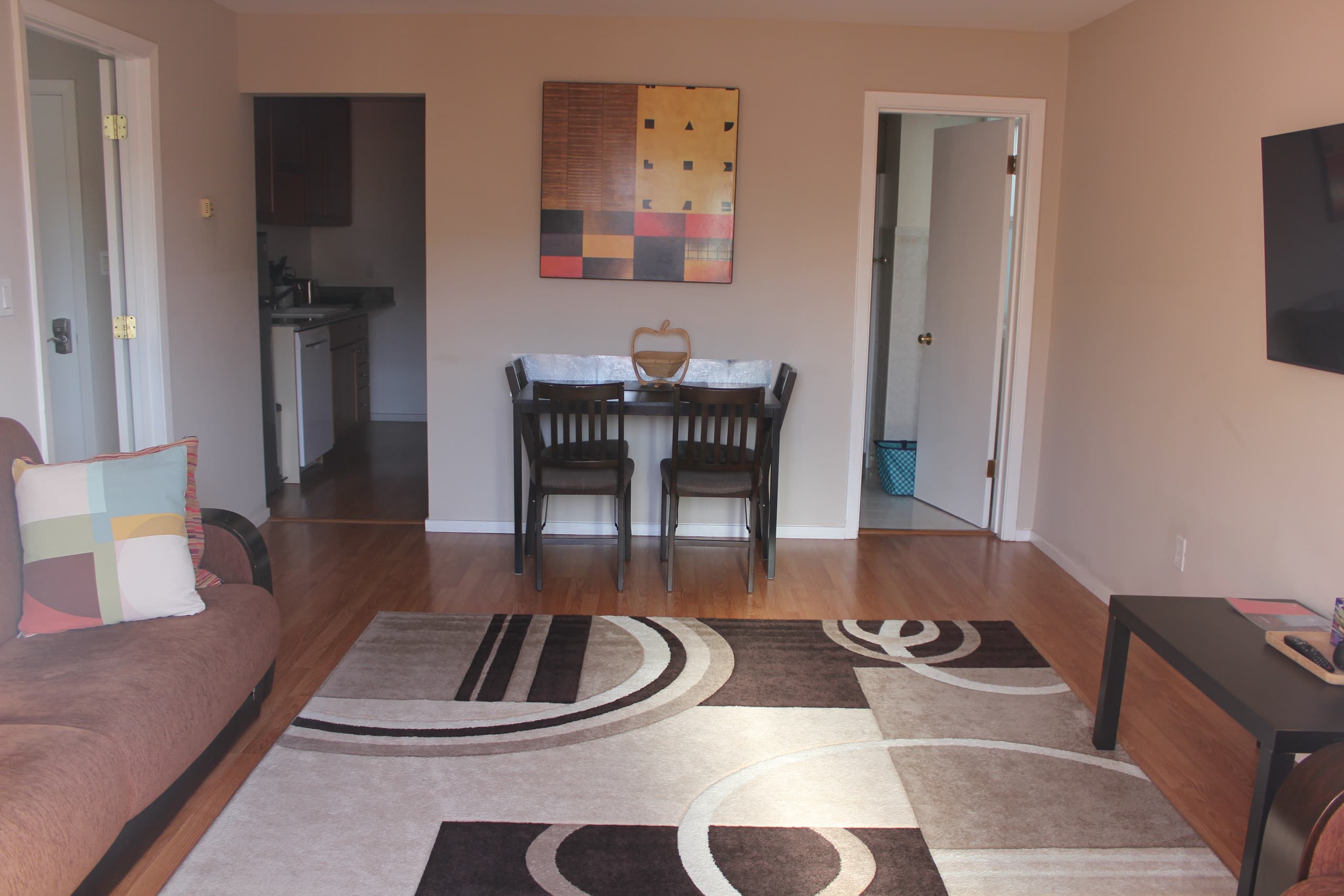 Great Place, Convenient Location, Sleep 4 - Image 3