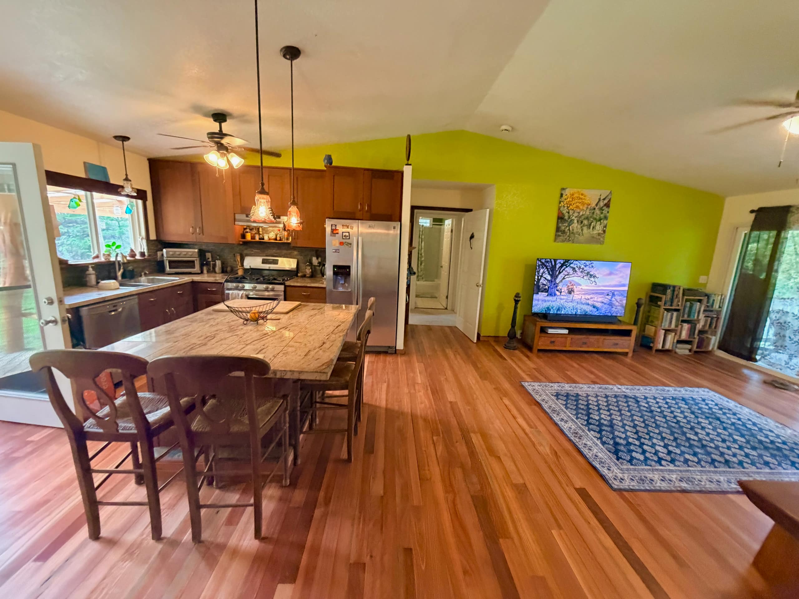 Home in Keaau · ★4.76 · 3 bedrooms · 3 beds · 2 shared baths - Image 6
