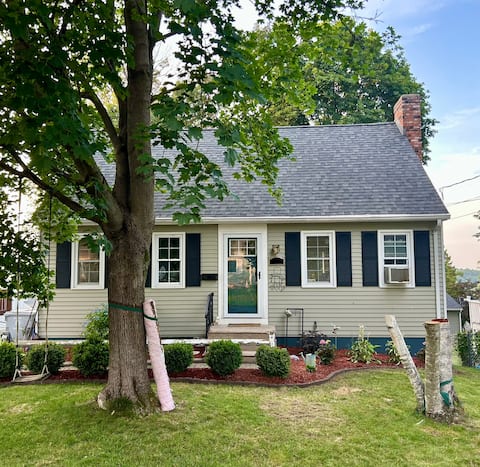 Cozy Family Home - Kid & Pet Friendly