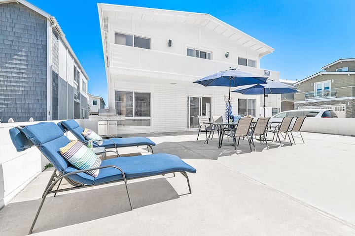 Unwind On The Largest Patio On Seashore Drive! - Newport Beach, CA