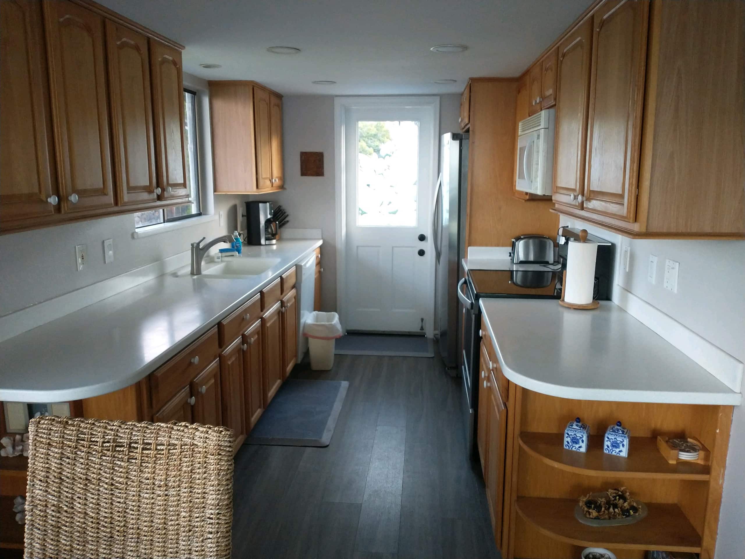 Condo in Kailua-Kona · ★4.68 · 2 bedrooms · 3 beds · 2.5 baths - Image 15