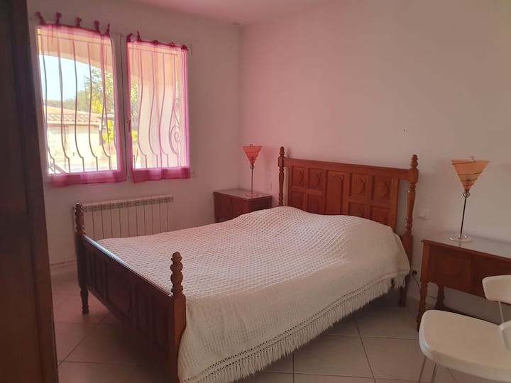 საძინებელი 1