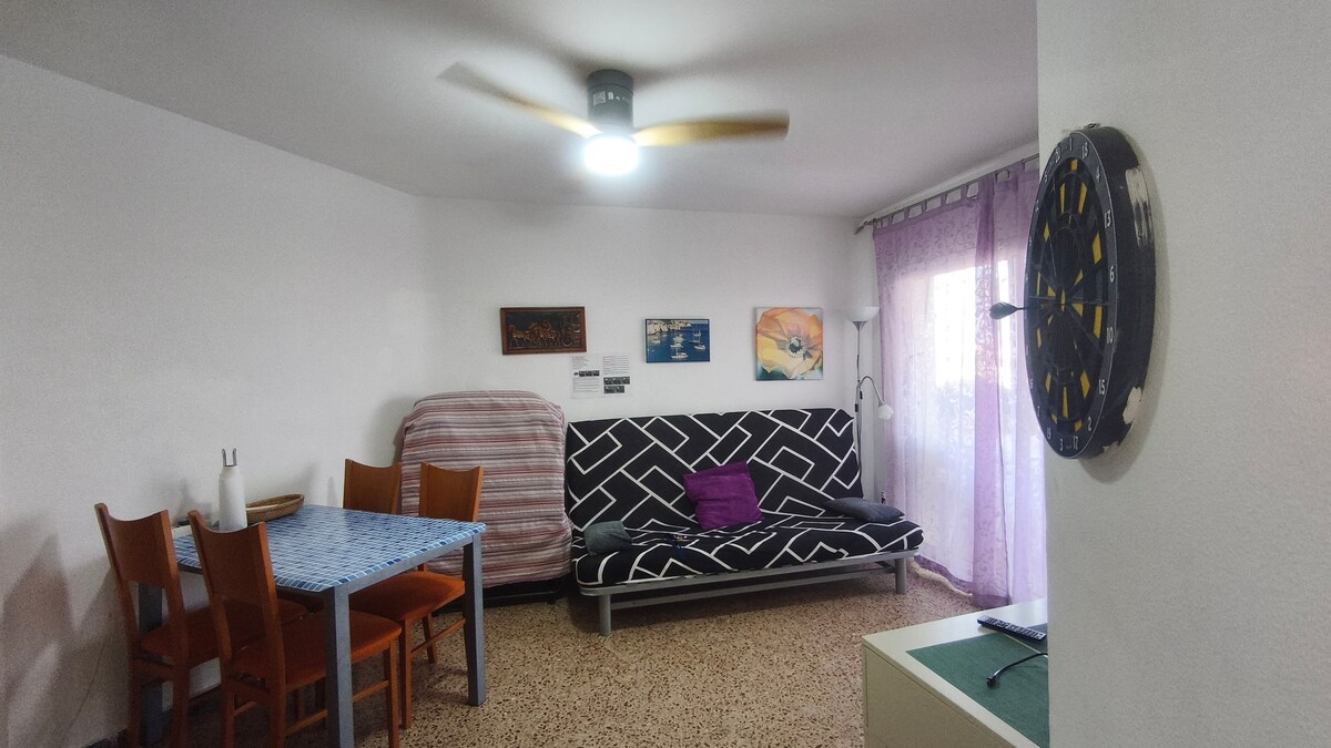 Propiedad de Airbnb exitosa: calafell 5 beach, pool, beach and wifi A.A en Calafell