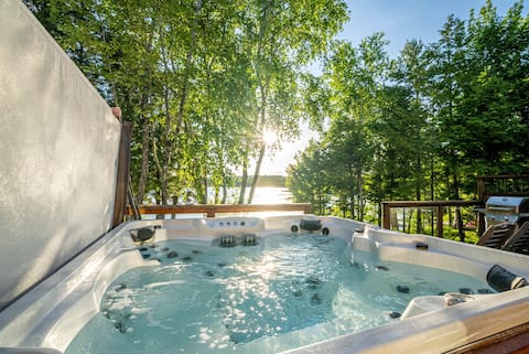 Lakeside Retreat with Hot Tub
