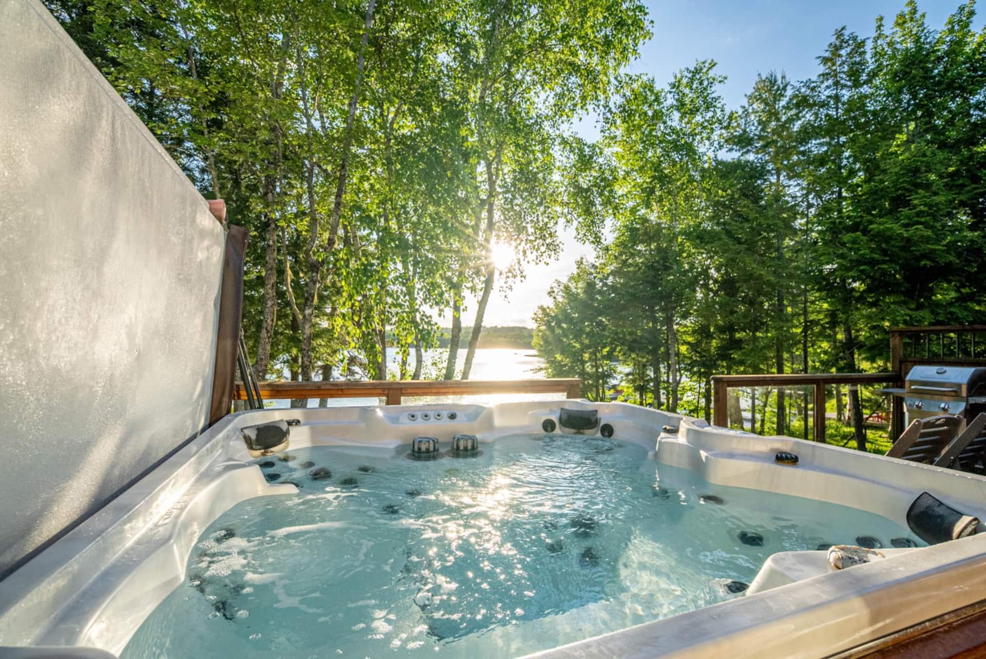 Lakeside Retreat with Hot Tub
