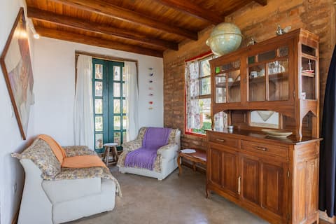 Top Airbnb: Cabin with a beautiful setting for relaxing or working em Ilhabela