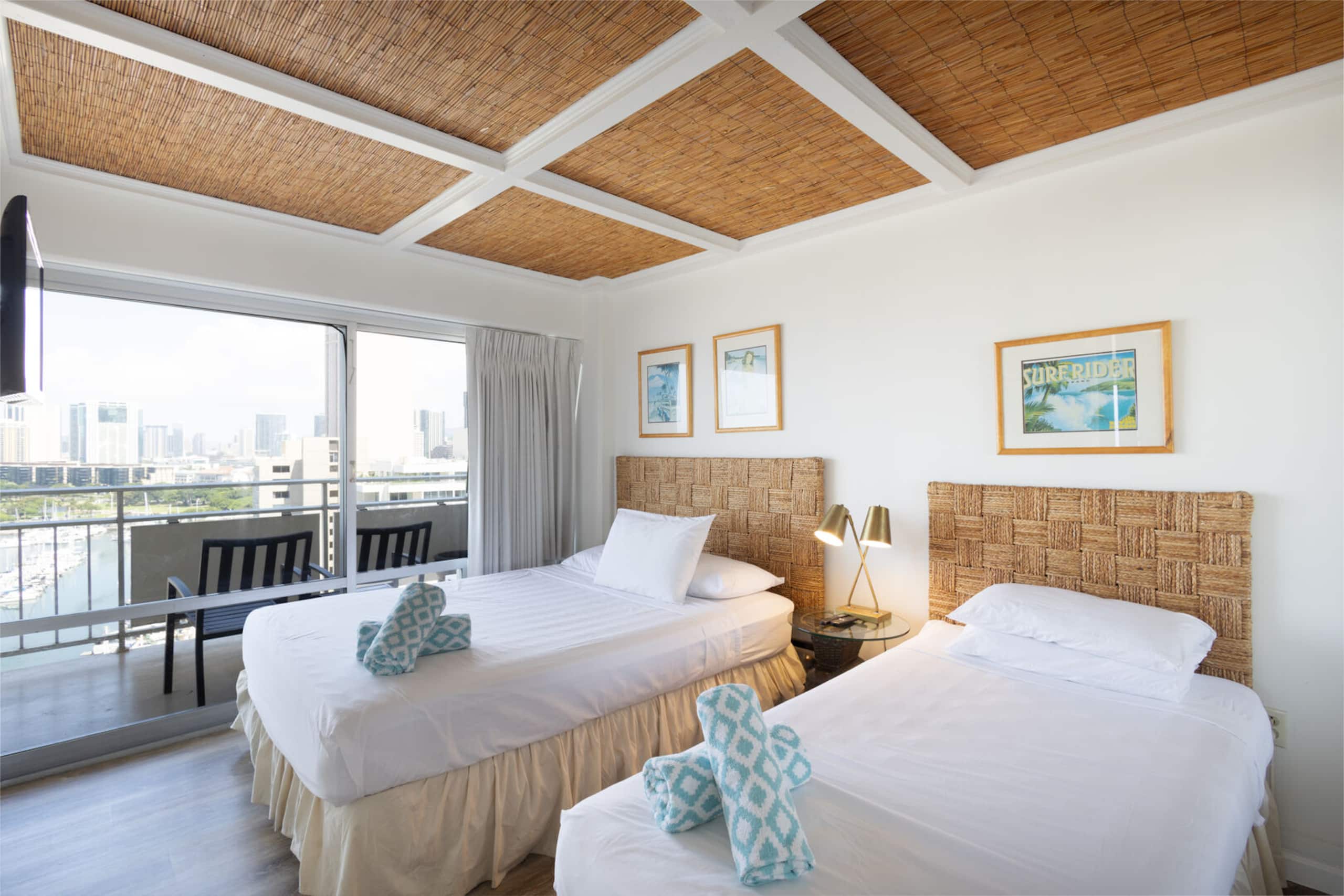 Condo in Honolulu · ★5.0 · 2 bedrooms · 3 beds · 2 baths - Image 13