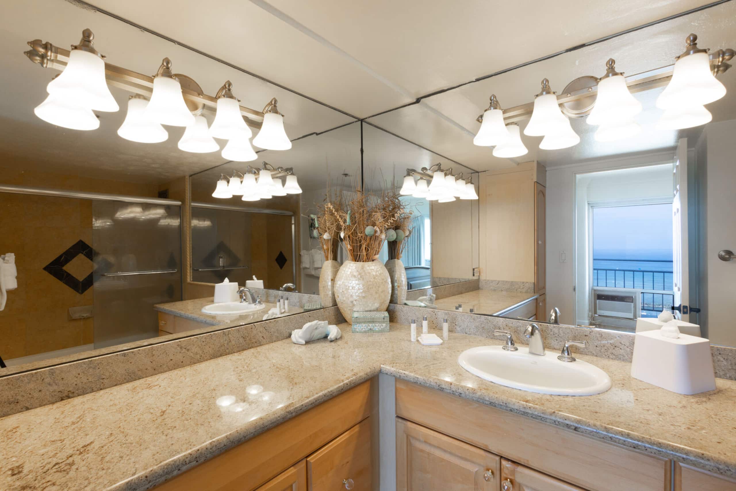 Condo in Honolulu · ★5.0 · 2 bedrooms · 3 beds · 2 baths - Image 8
