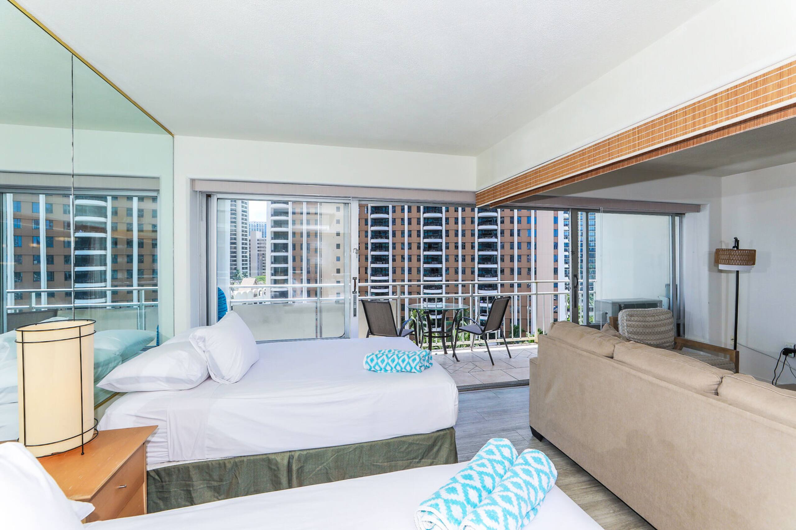 Tropical Oasis Escape with Lagoon view, Free WIFI! - Image 10