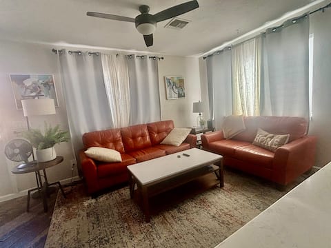 Top performing Airbnb: Cyndi’s House, 1 bed & 1 bath in Tucson
