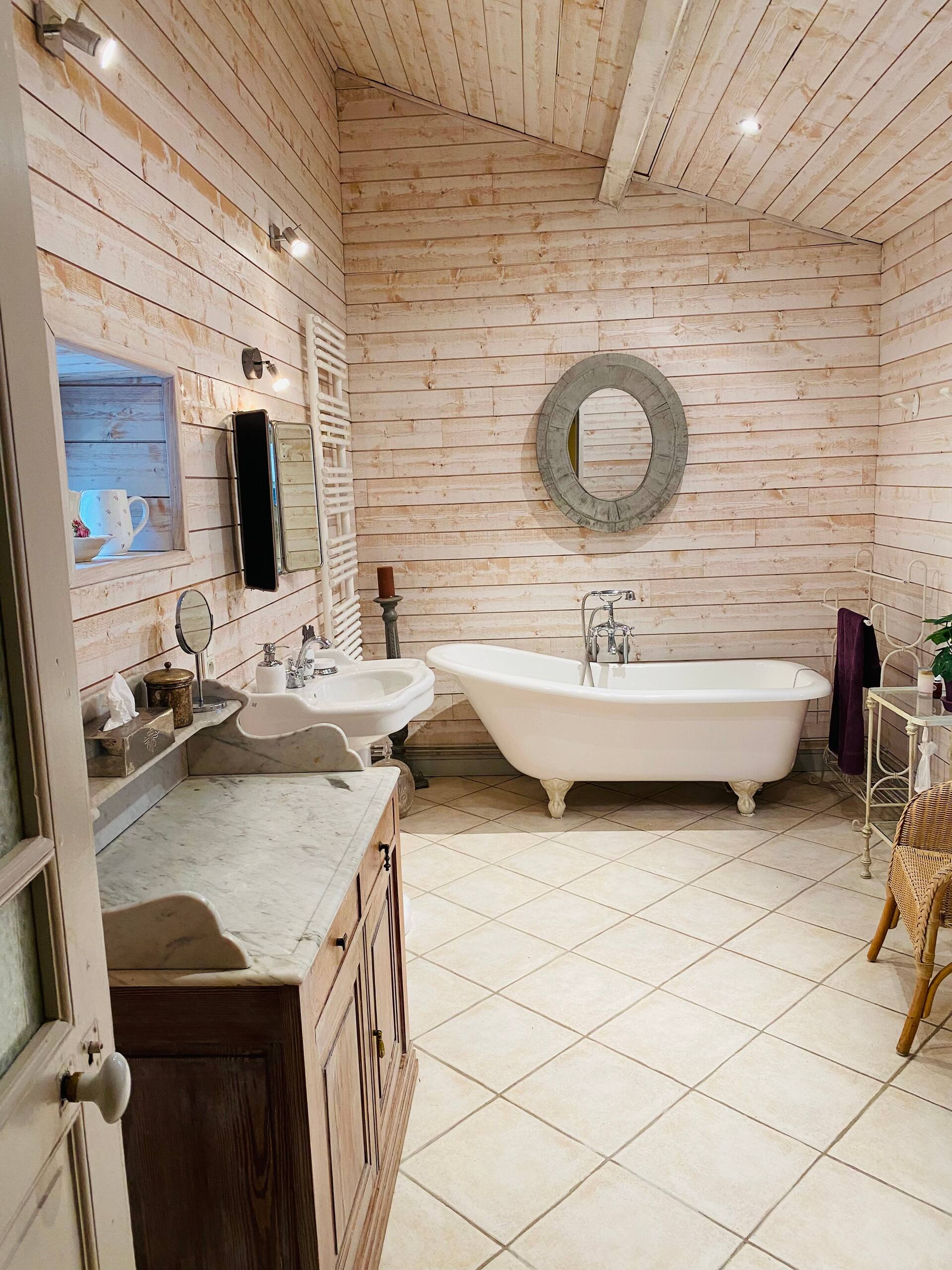 Vue sur le village de Néoux