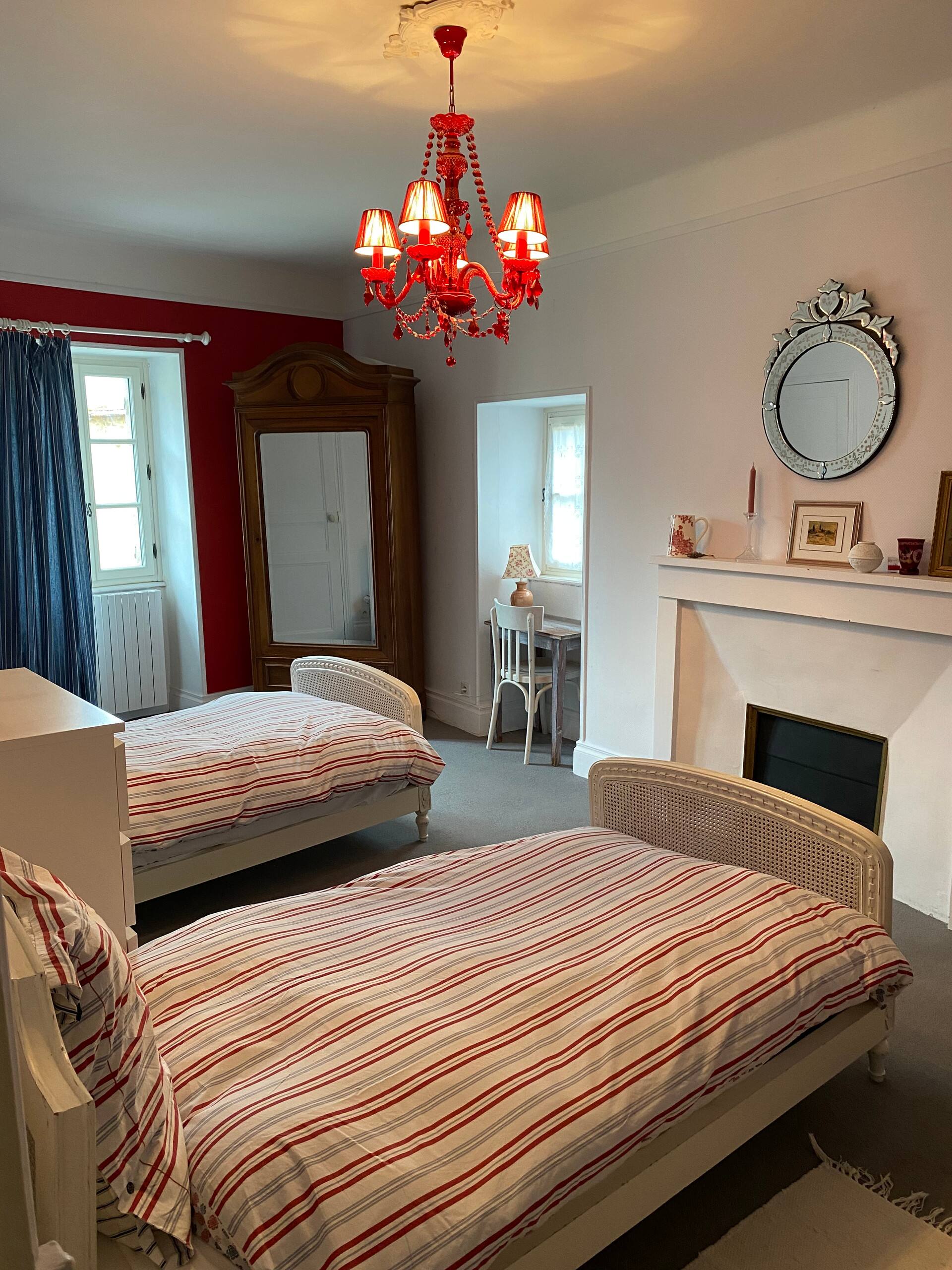 Chambre 2 — lits simples