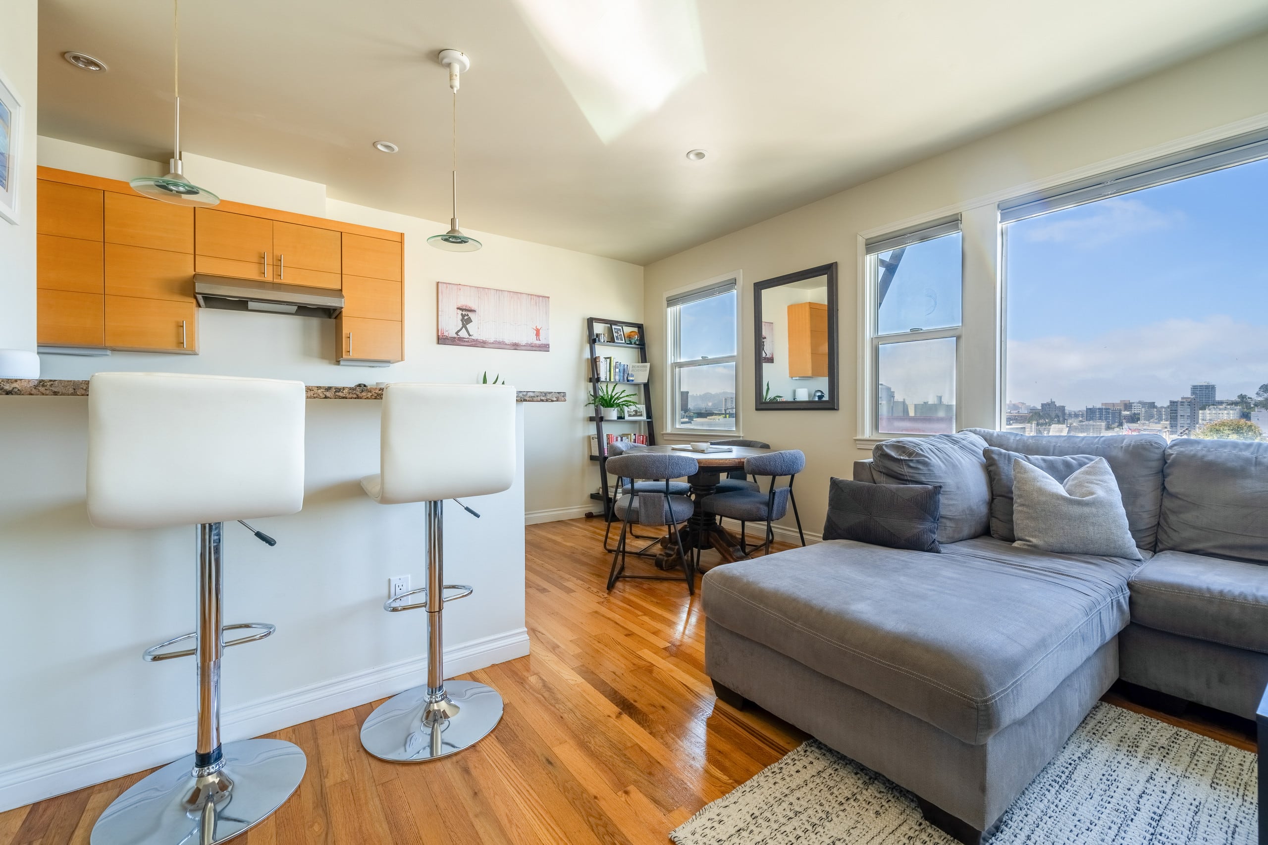 Condo in San Francisco · ★4.96 · 1 bedroom · 1 bed · 1 bath - Image 8