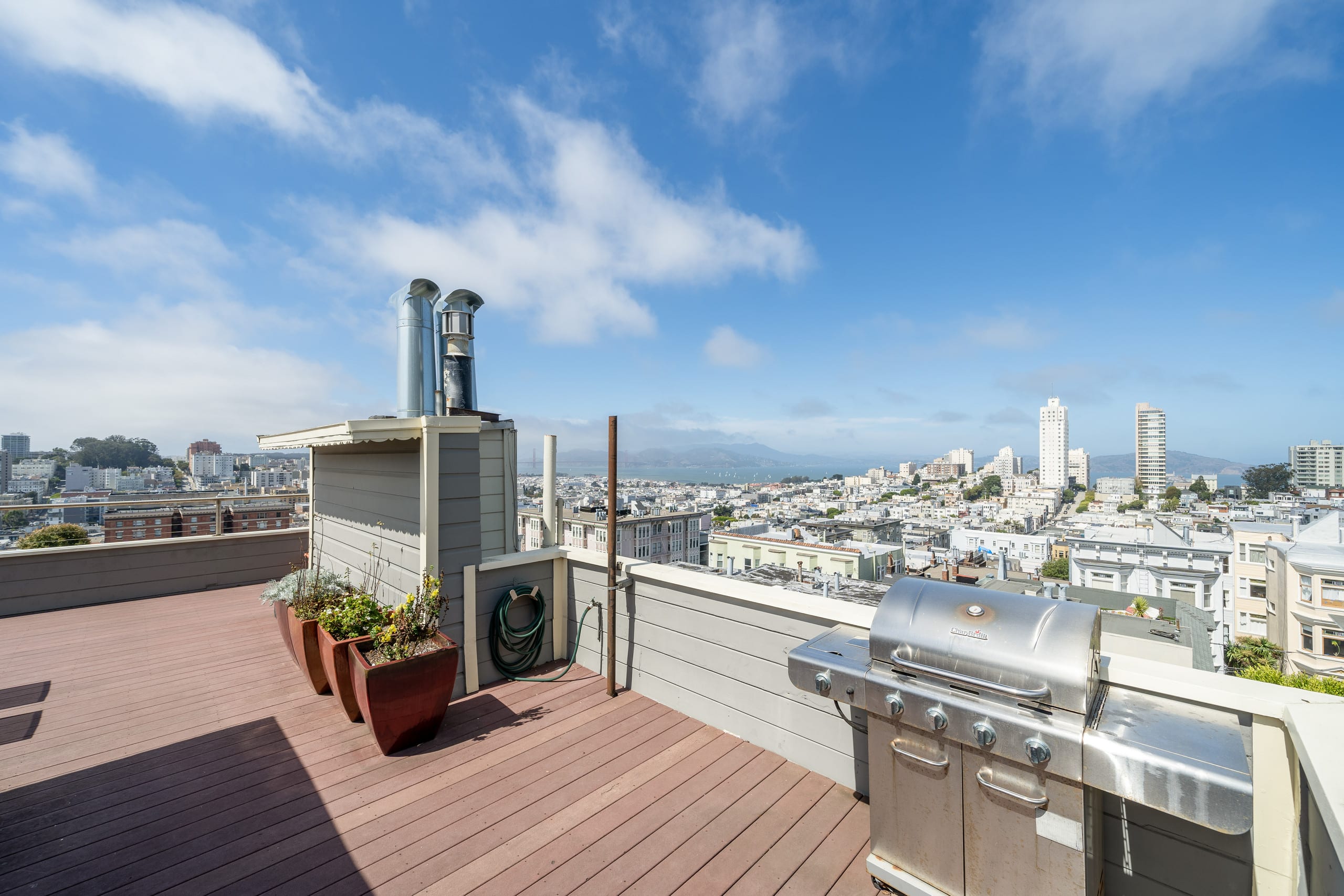Condo in San Francisco · ★4.96 · 1 bedroom · 1 bed · 1 bath - Image 19
