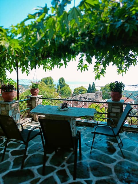 Keramidi Guesthouse #1