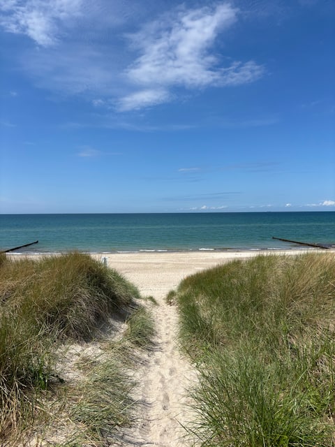 Right on the beach in the Baltic Sea resort of Dierhagen
Die kleine 8