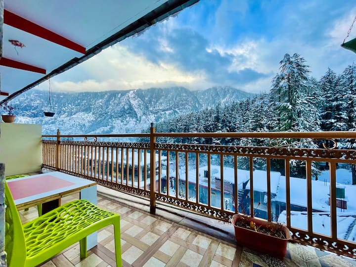 ★ Spring House Manali - Cozy Room, Kitchen & Wi-fi - Manali