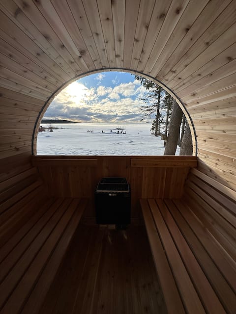 Waterfront on Peaceful Moonlight Bay-NEW SAUNA