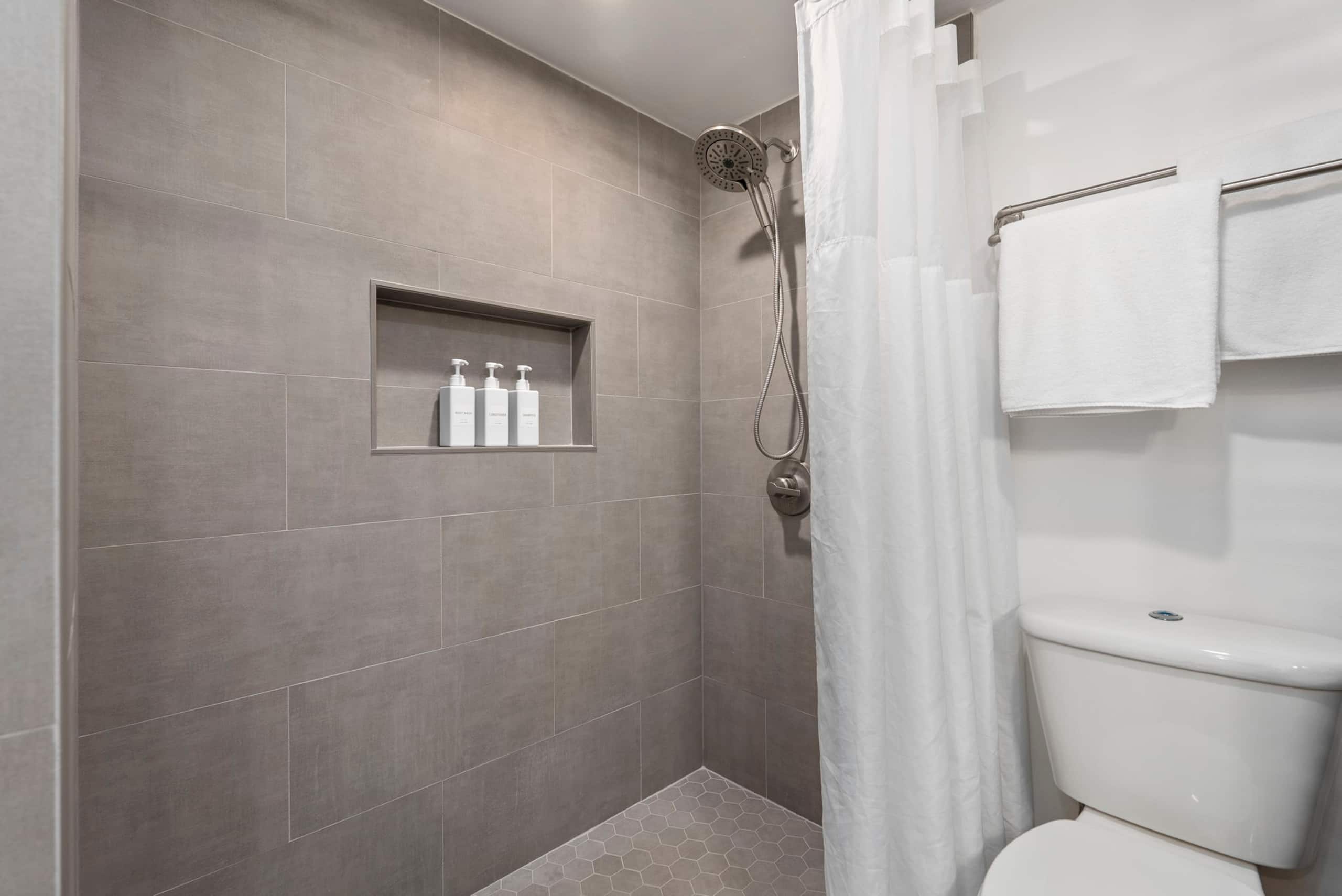Condo in Kahuku · ★4.96 · Studio · 2 beds · 1 bath - Image 19