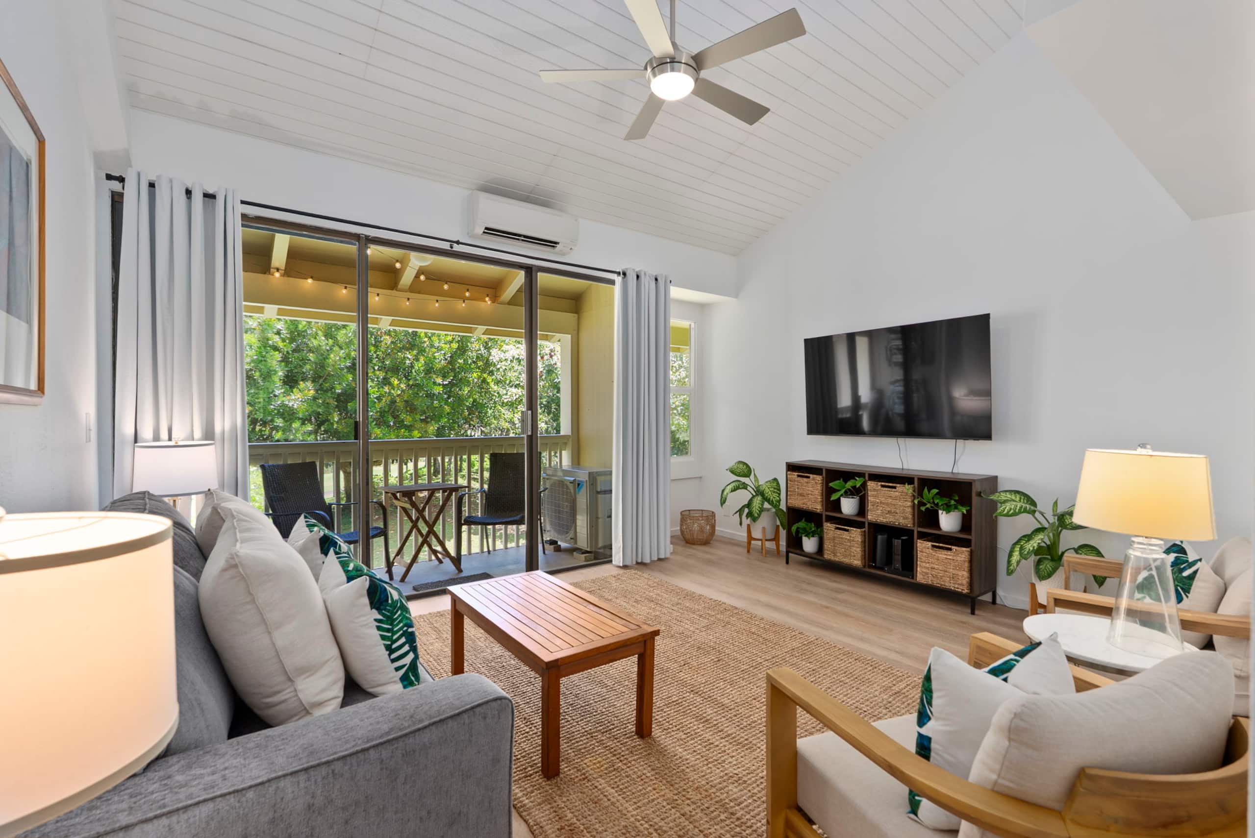 Condo in Kahuku · ★4.96 · Studio · 2 beds · 1 bath - Image 5