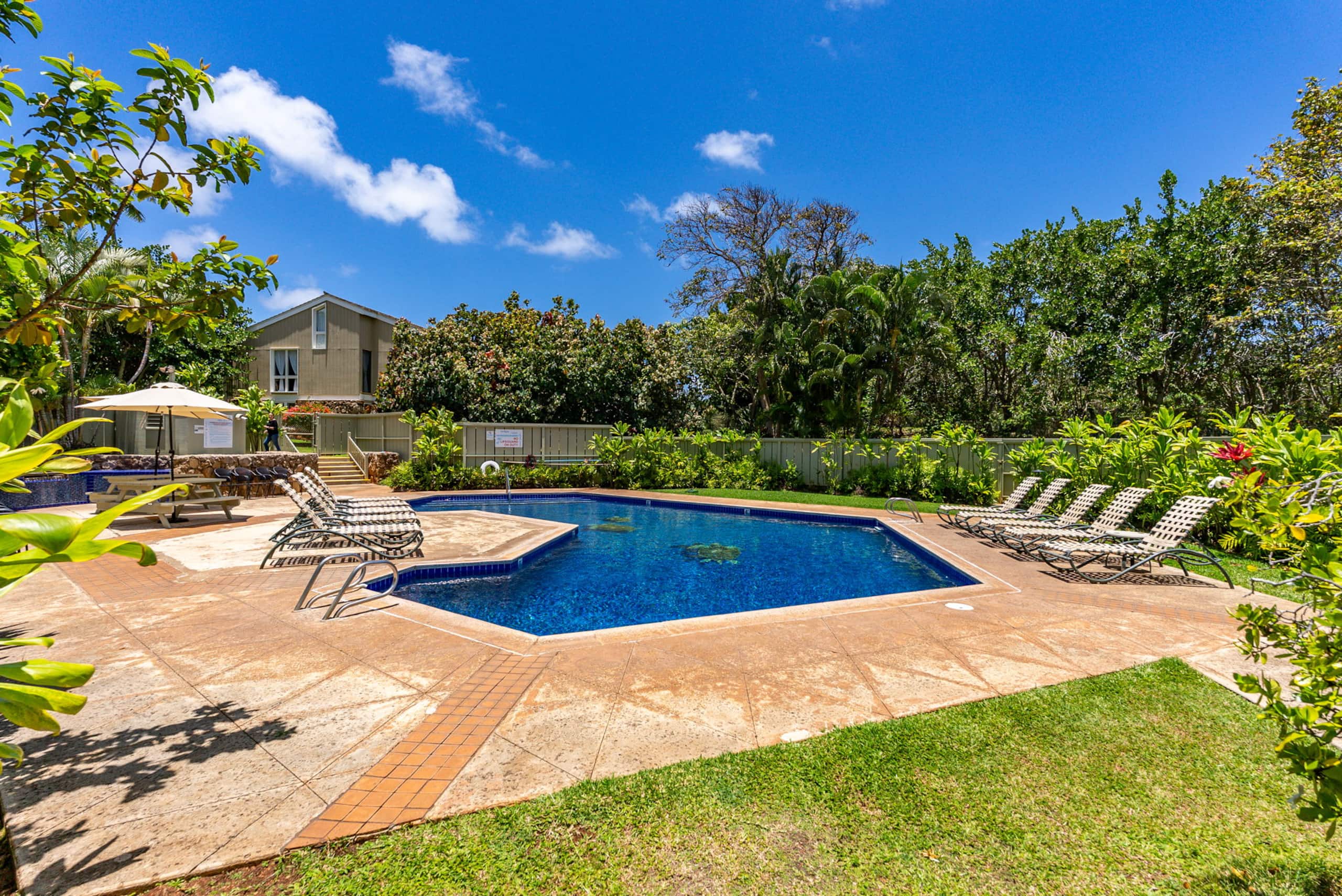 Condo in Kahuku · ★4.96 · Studio · 2 beds · 1 bath - Image 25