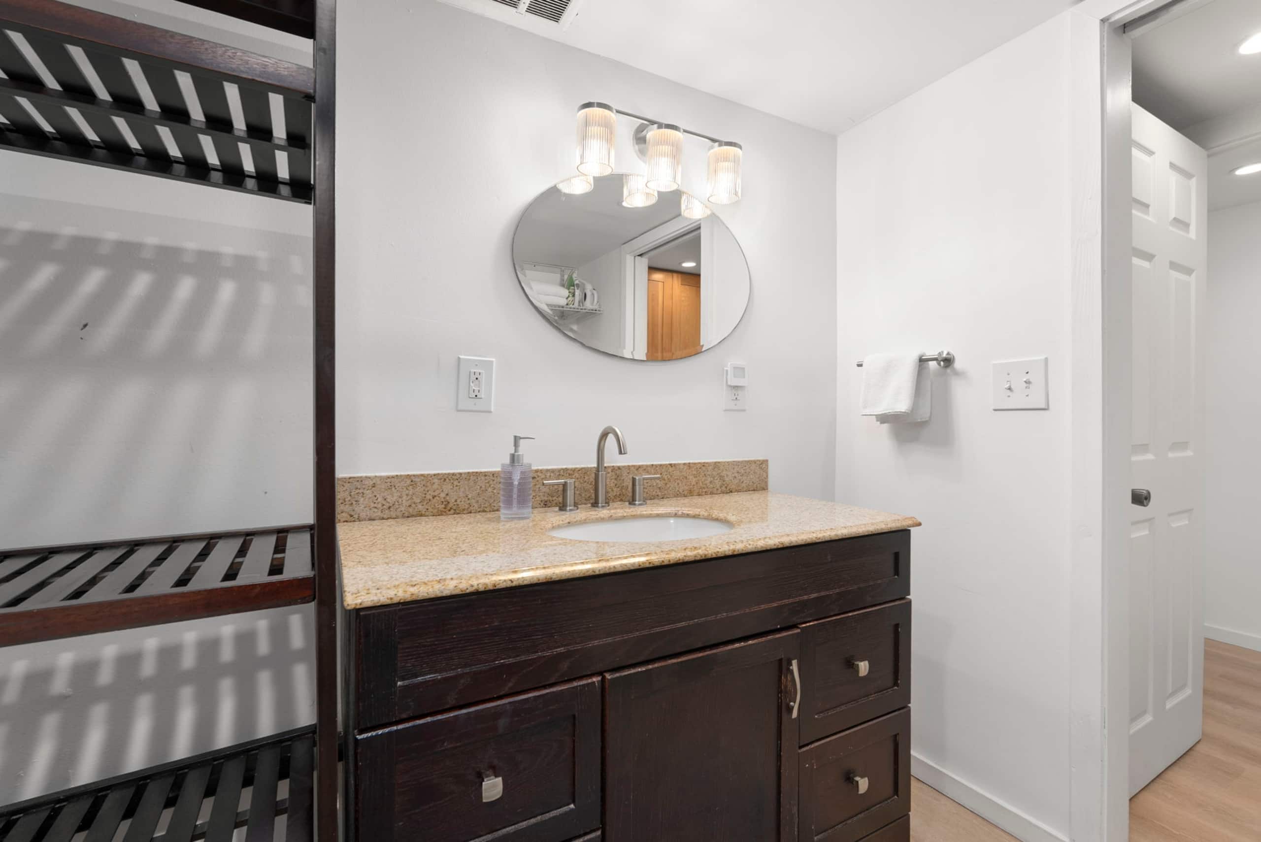 Condo in Kahuku · ★4.96 · Studio · 2 beds · 1 bath - Image 20