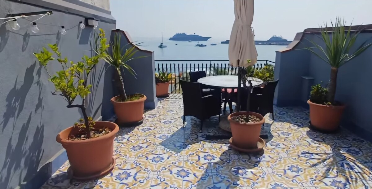 Proprietà Airbnb di successo: "ORAMA" NICE APARTMENT FRONT SEA a Giardini Naxos